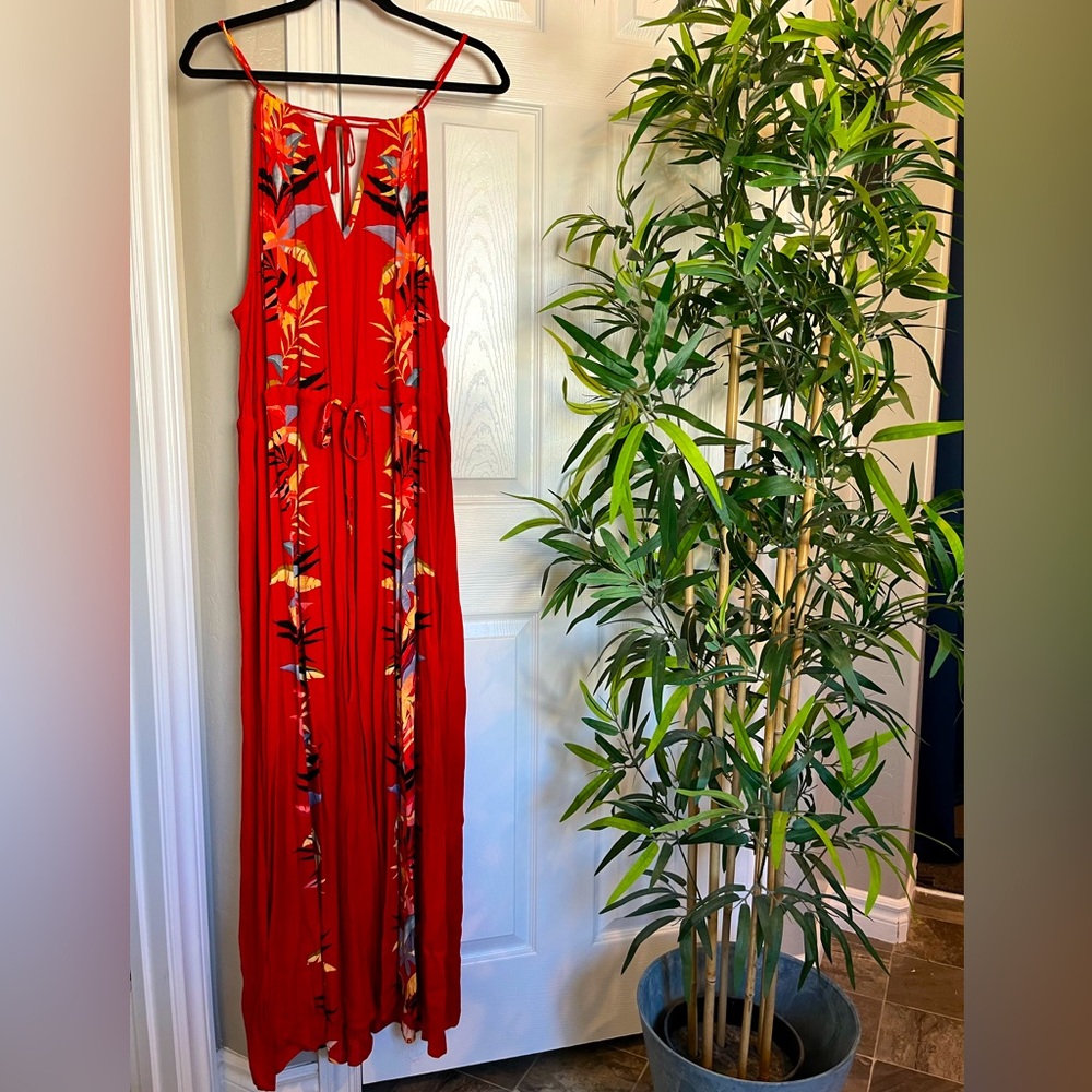 NWT Venus Maxi dress in beautiful burnt orange with floral print